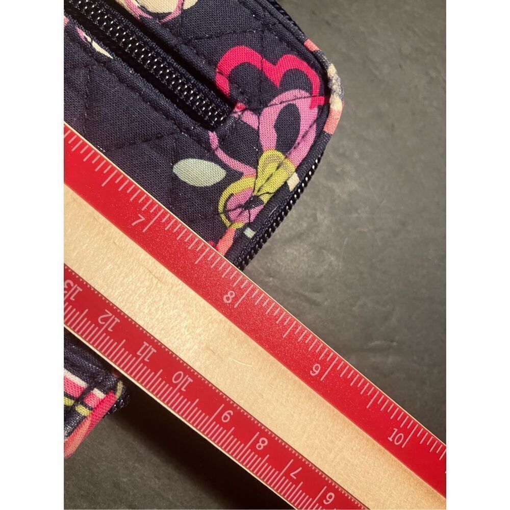 Vera Bradley Twist Lock Wallet‎ - Picture 5 of 6